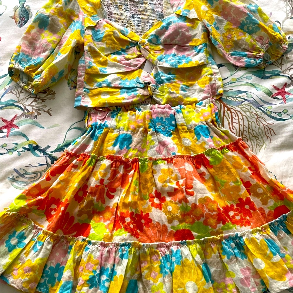 Place Nationale mixed floral skirt set